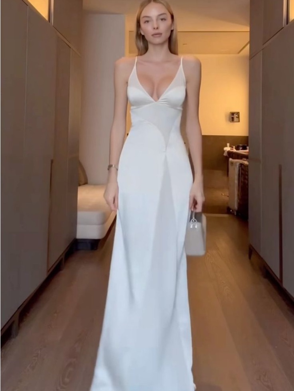 Arcina Ori Aurora Gown Ivory NWT - Picture 6 of 12